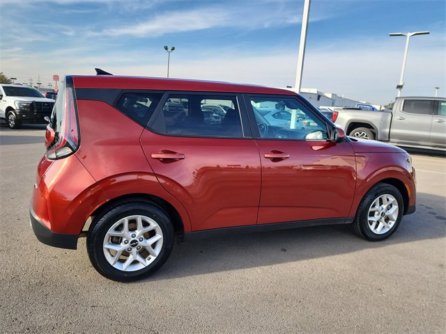Used 2024 Kia Soul LX w/ Option Group 015 image 2