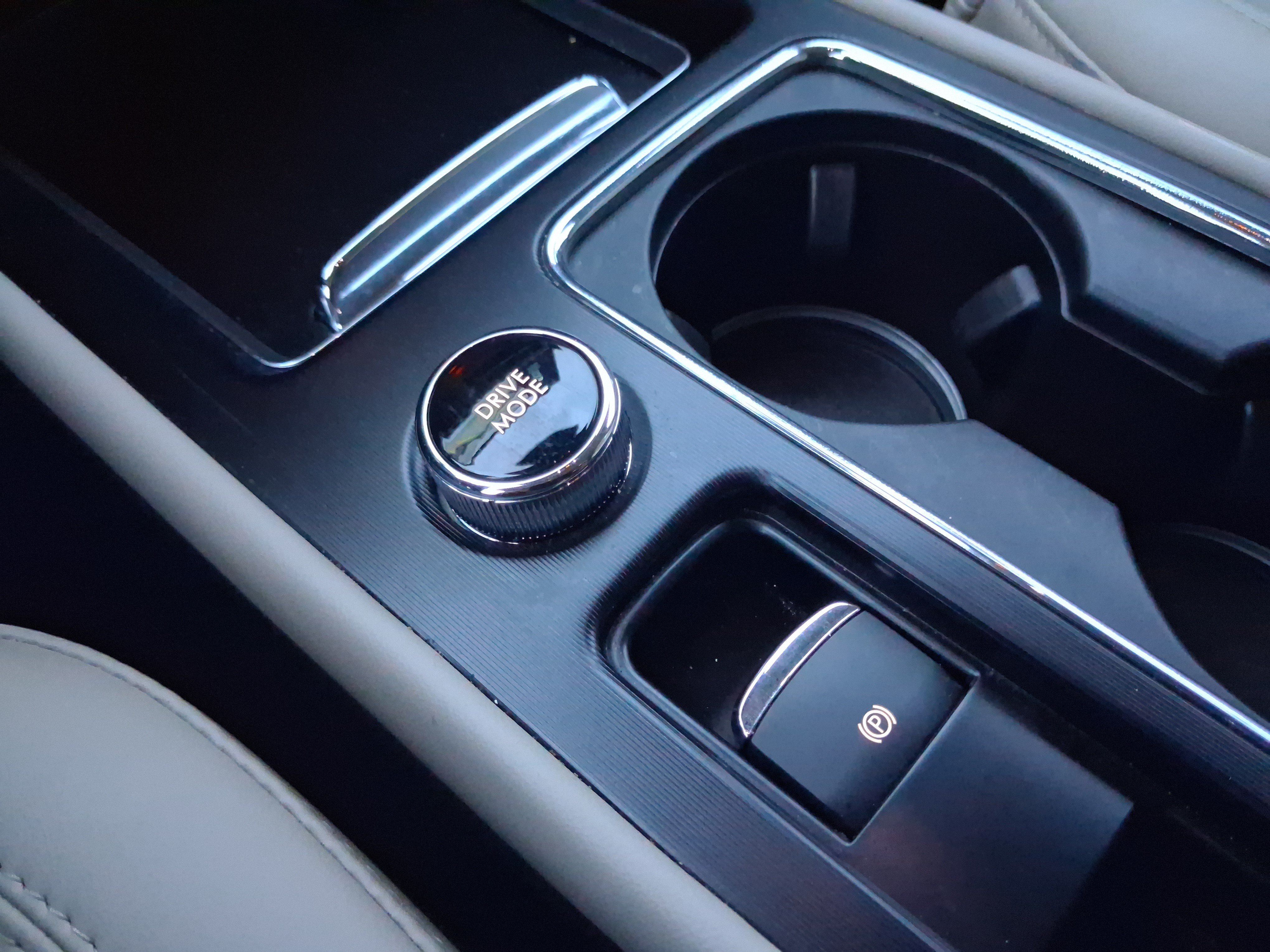 Certified 2025 Lincoln Corsair FWD image 20
