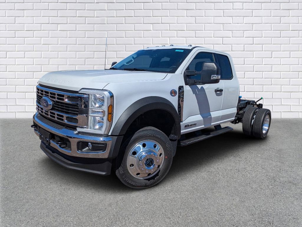 New 2025 Ford F450 XLT w/ XLT Value Package image 1