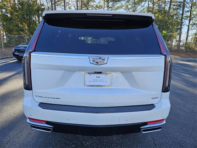 Used 2023 Cadillac Escalade ESV Premium Luxury image 6