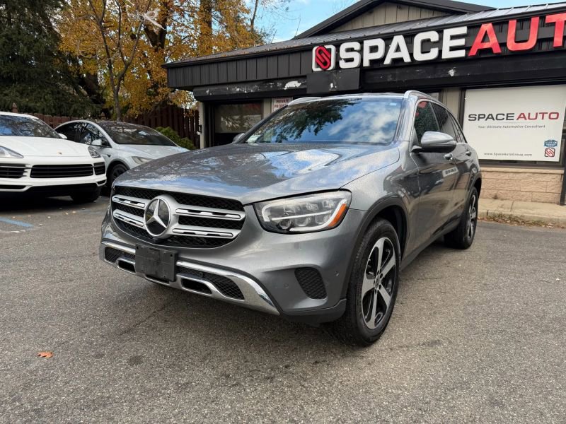 Used 2021 Mercedes-Benz GLC 300 4MATIC image 2