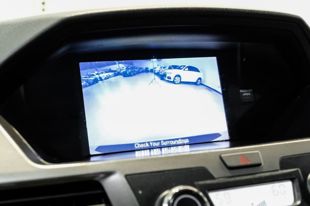 Used 2017 Honda Odyssey SE image 27