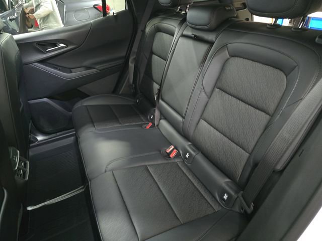 New 2026 Chevrolet Equinox LT w/ Convenience Package II AWD/4WD image 17