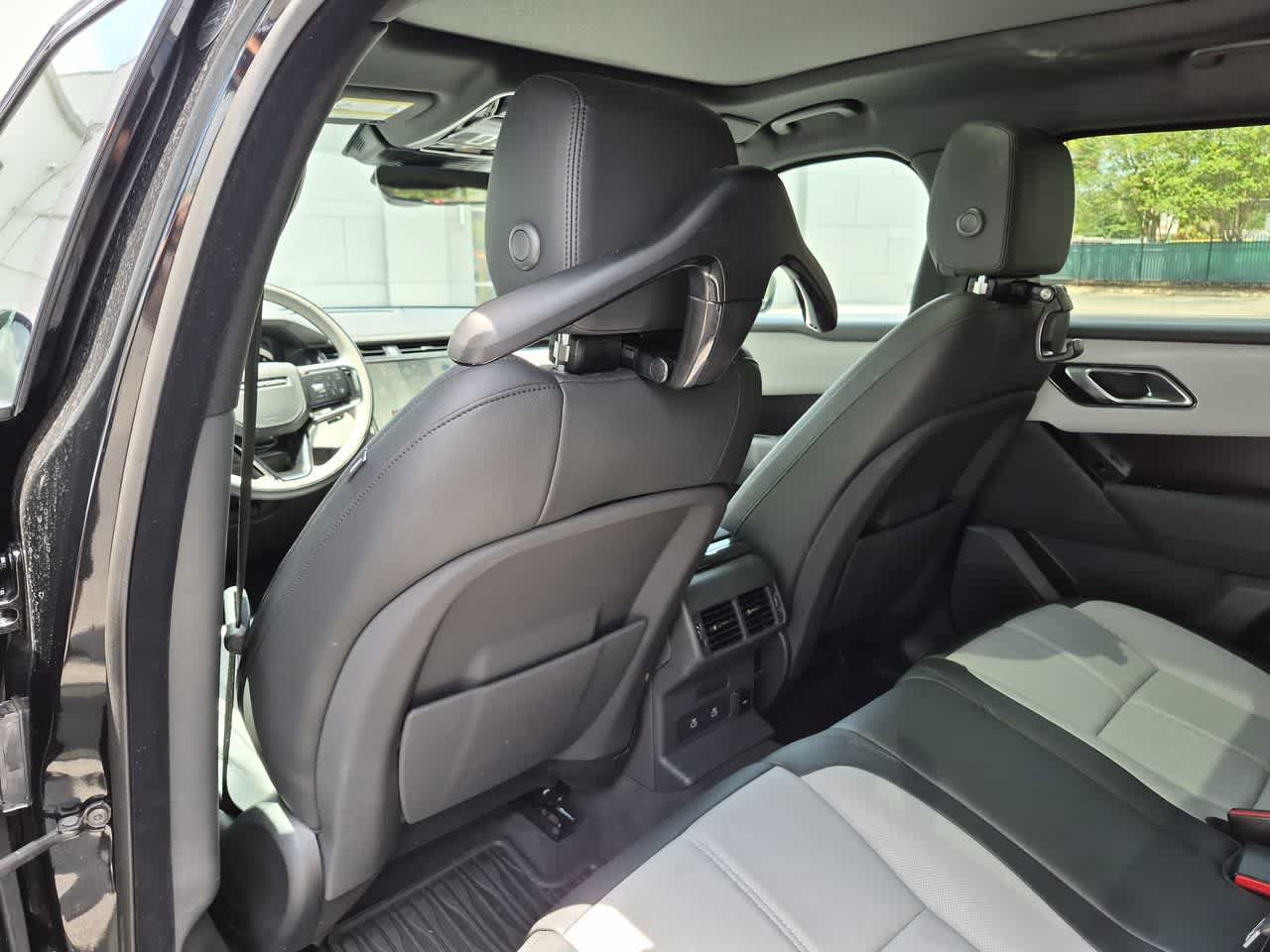 Certified 2026 Land Rover Range Rover Velar Dynamic SE AWD/4WD image 18