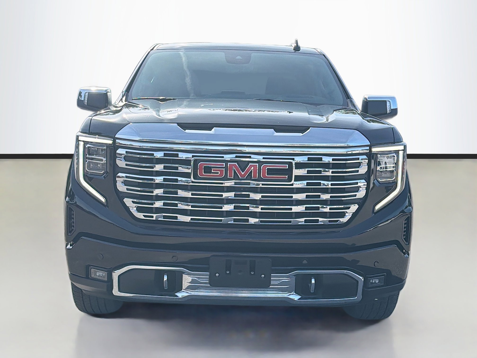 Used 2024 GMC Sierra 1500 Denali w/ Denali Reserve Package AWD/4WD image 8