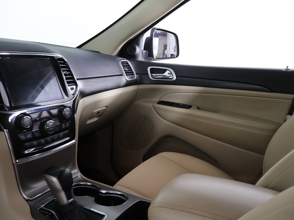 Used 2022 Jeep Grand Cherokee Laredo E image 31