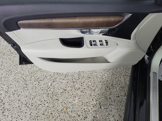 Used 2022 Volvo S90 B6 Inscription w/ Advanced Package AWD/4WD image 21