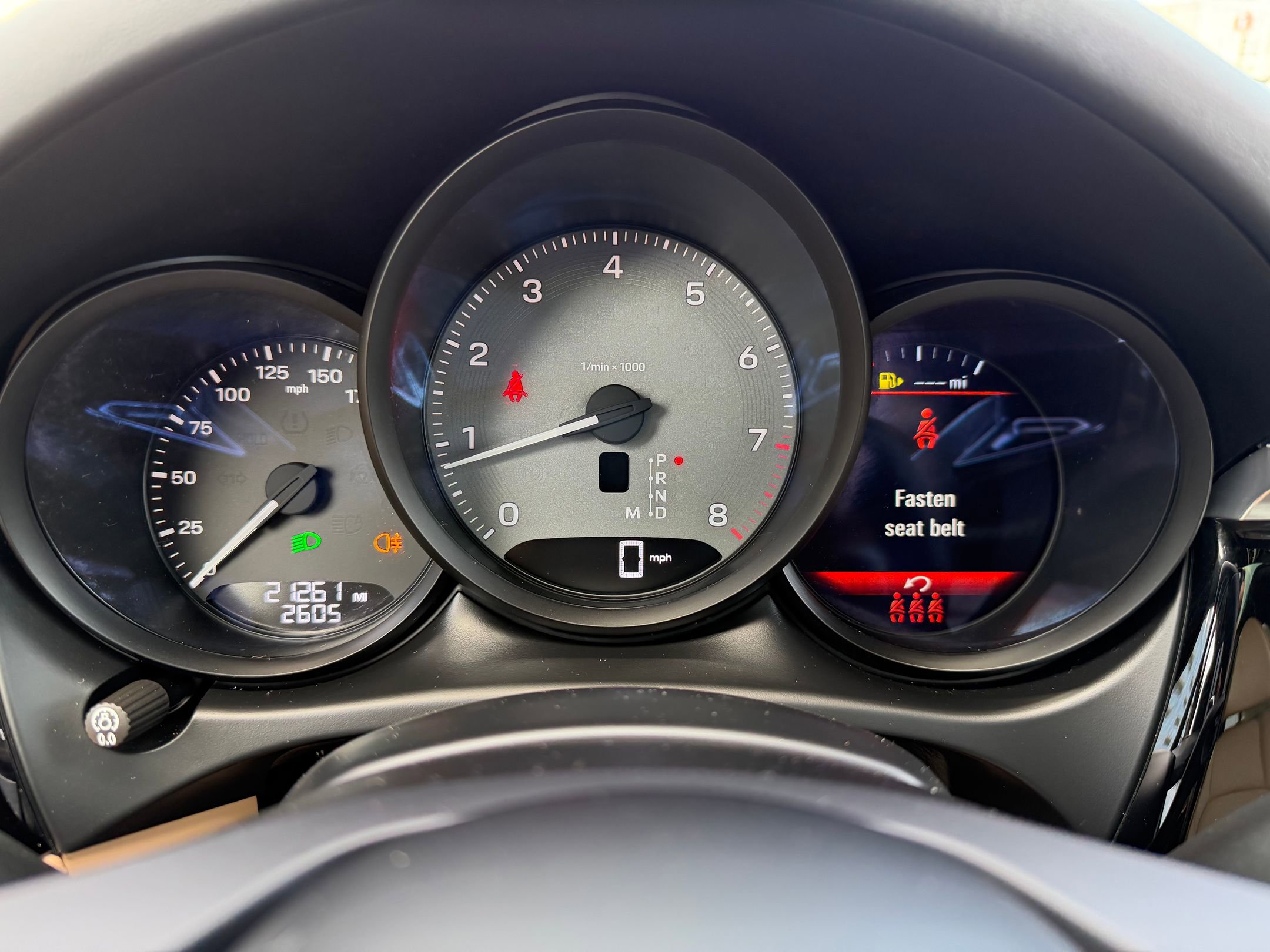 Certified 2023 Porsche Macan S AWD/4WD image 30