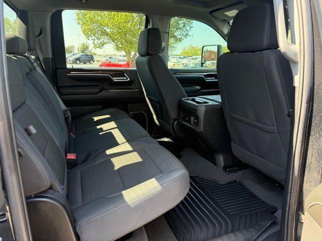 Used 2025 Chevrolet Silverado 2500 LT AWD/4WD image 6