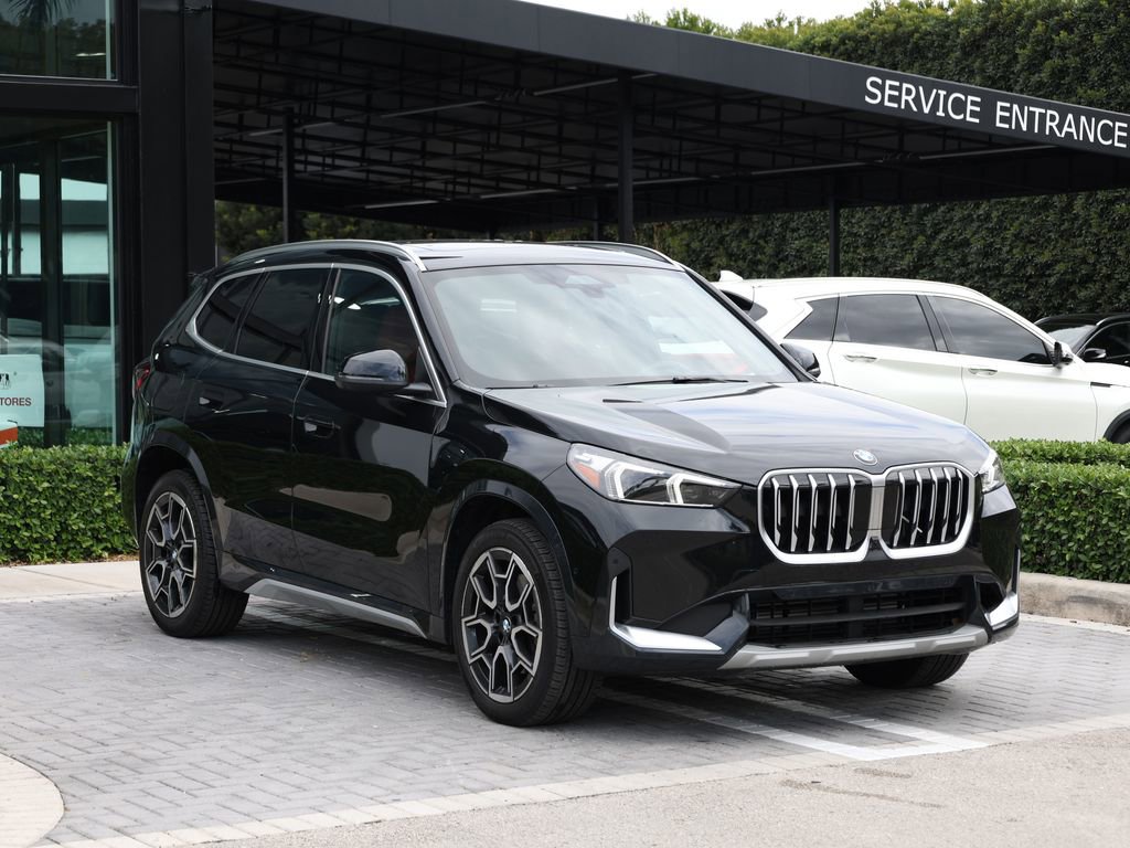 Used 2025 BMW X1 xDrive28i image 2