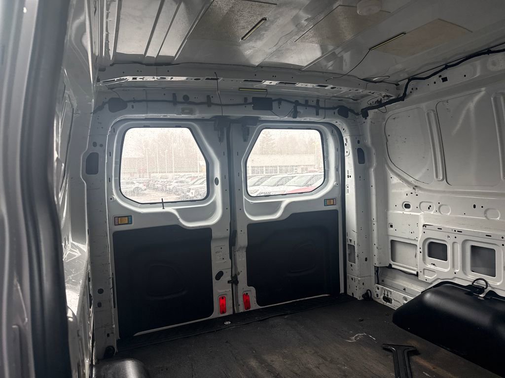 Used 2015 Ford Transit 250 130 Low Roof image 17