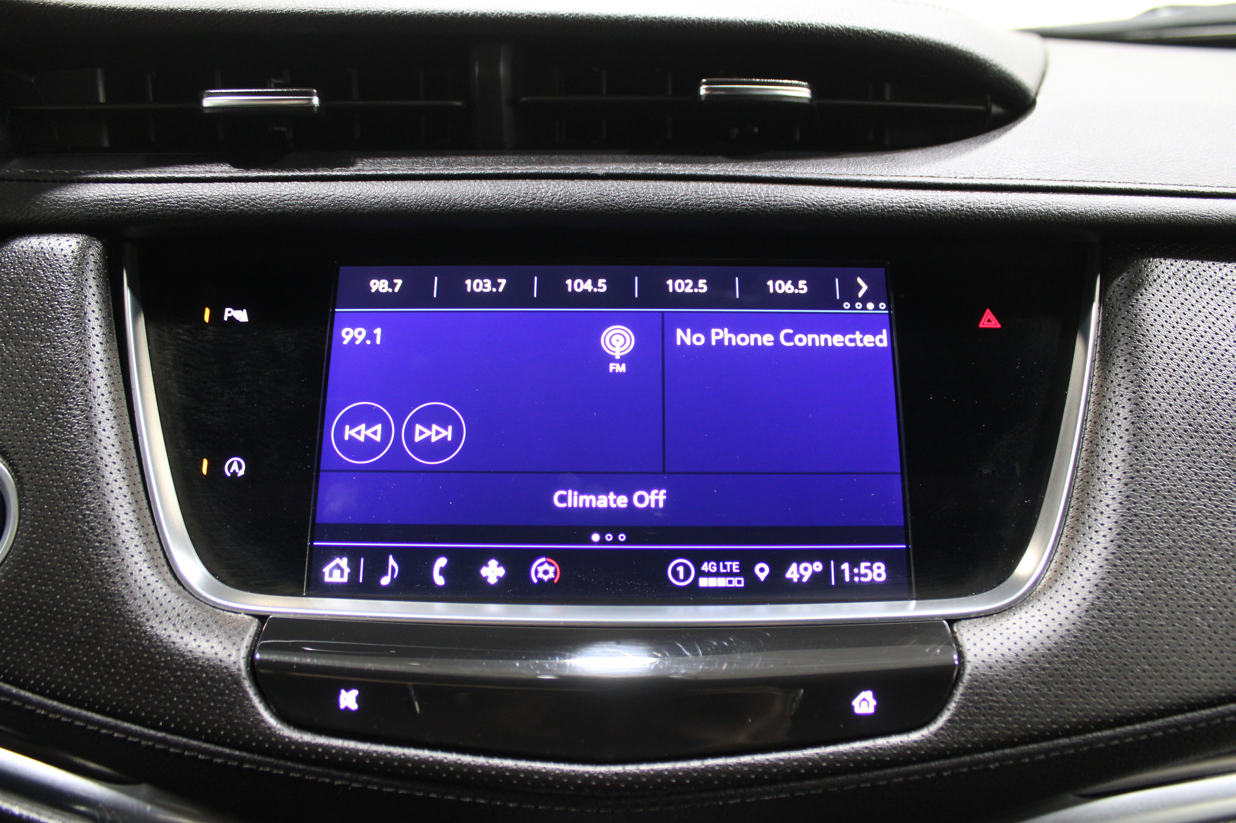 Certified 2024 Cadillac XT5 Luxury image 17