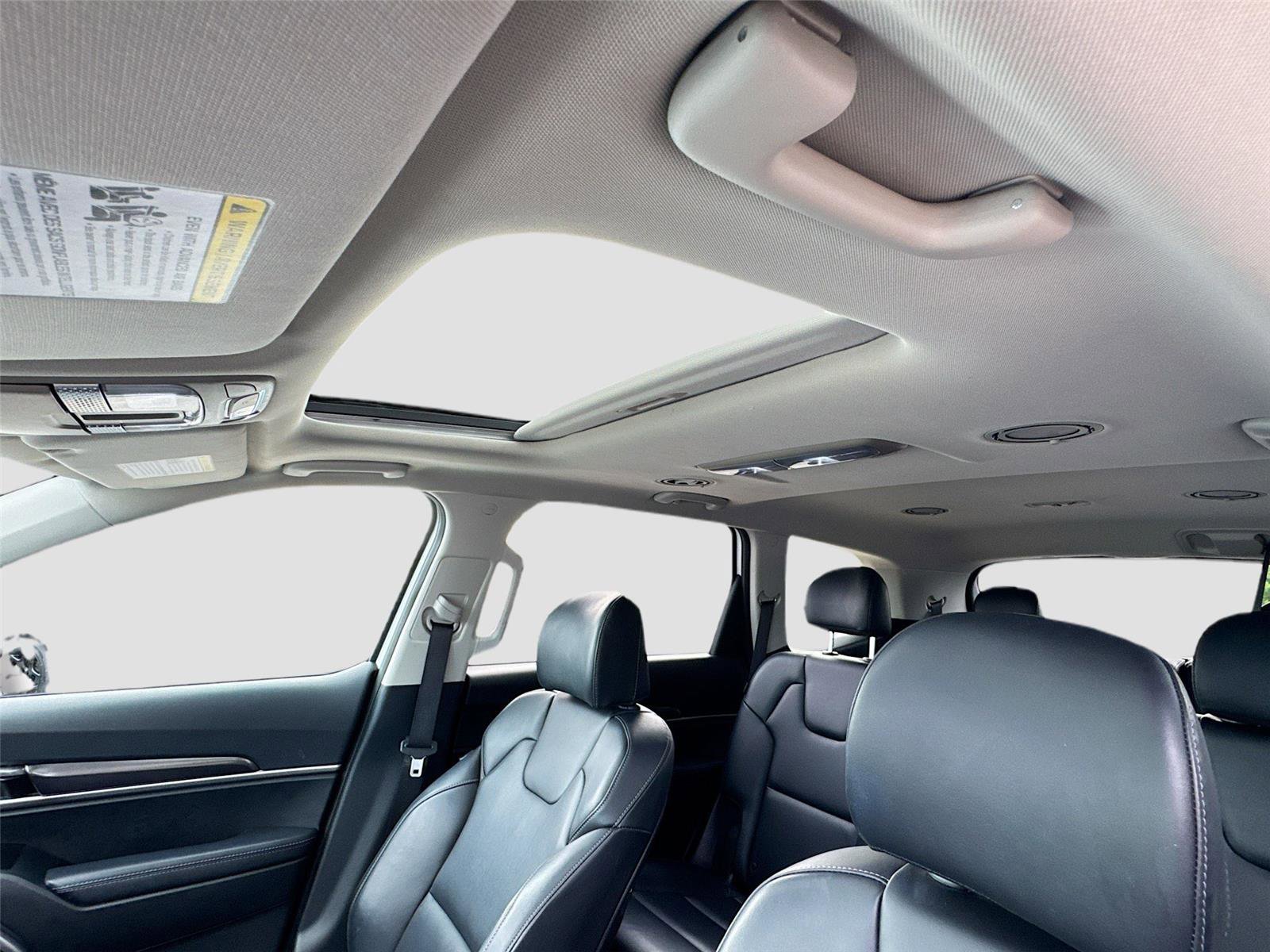 Used 2025 Kia Telluride S image 21