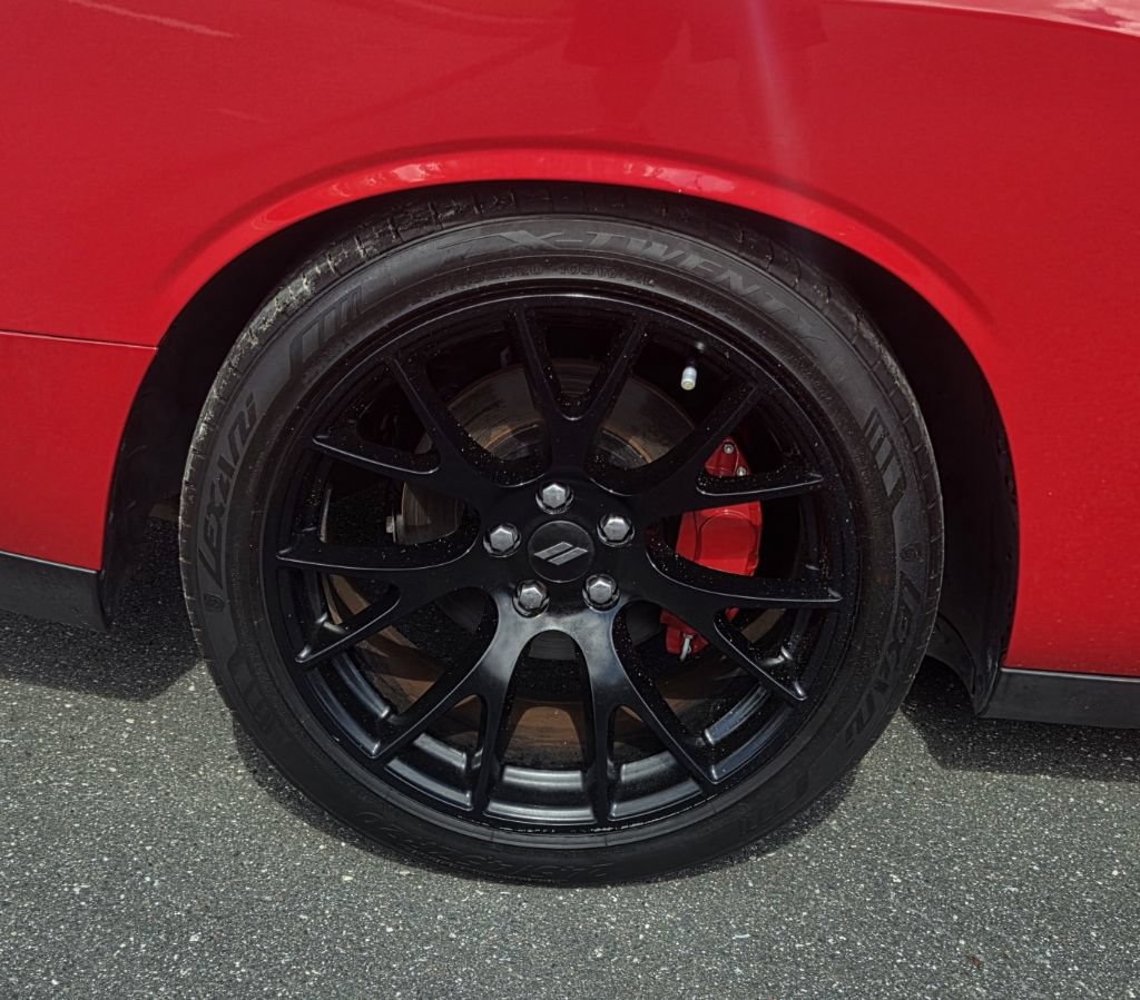 Used 2016 Dodge Challenger R/T RWD image 5