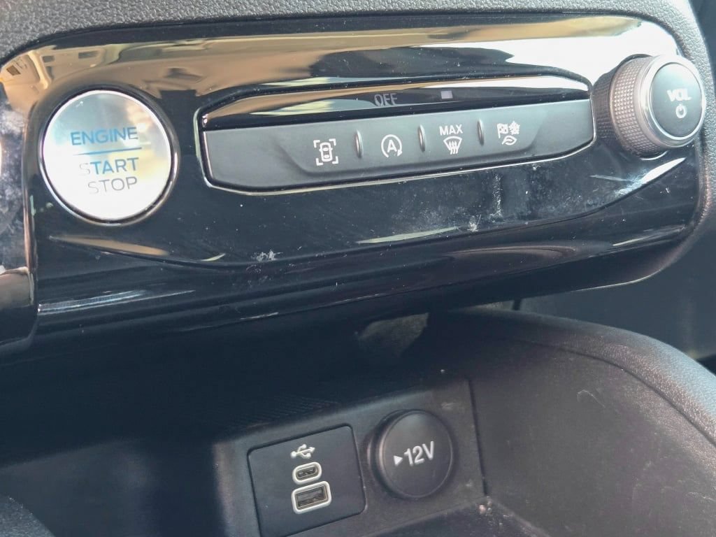 Used 2024 Ford Escape Active w/ Tech Pack #1 AWD/4WD image 30