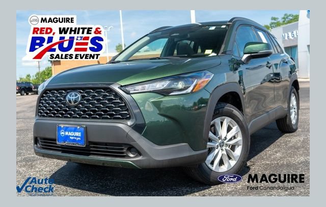 Used 2023 Toyota Corolla Cross LE w/ Moonroof Package AWD/4WD image 1