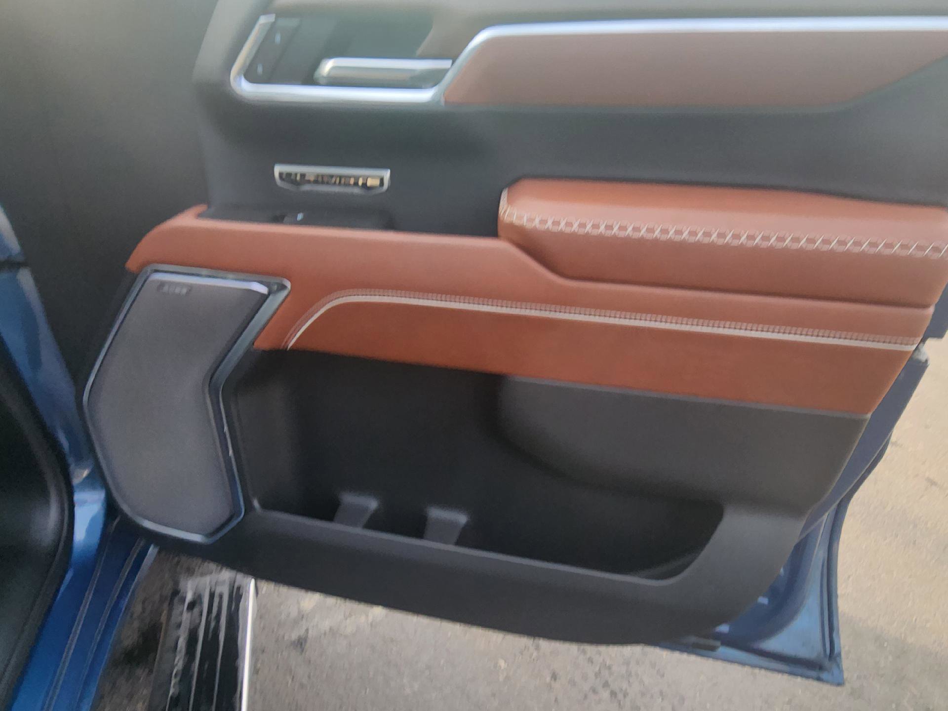 Used 2025 GMC Sierra 1500 Denali Ultimate image 15