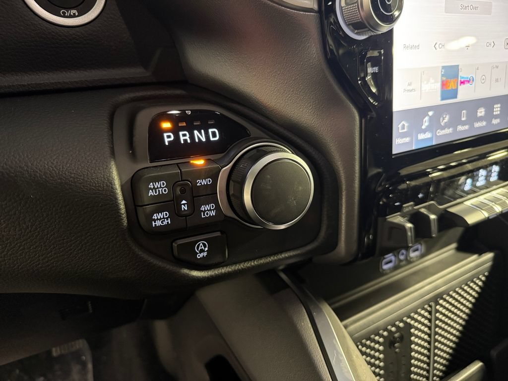 New 2026 RAM 1500 Big Horn AWD/4WD image 21