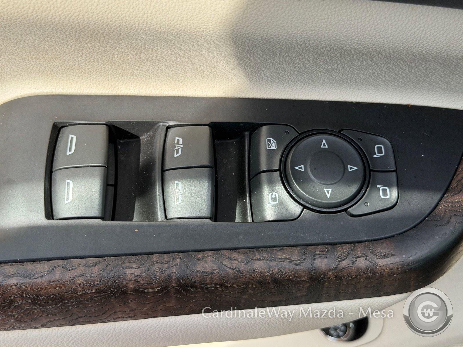 Used 2023 GMC Acadia Denali image 18