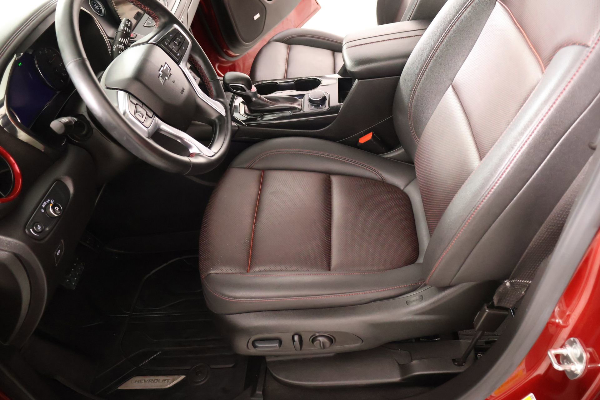 Used 2023 Chevrolet Blazer RS FWD image 11