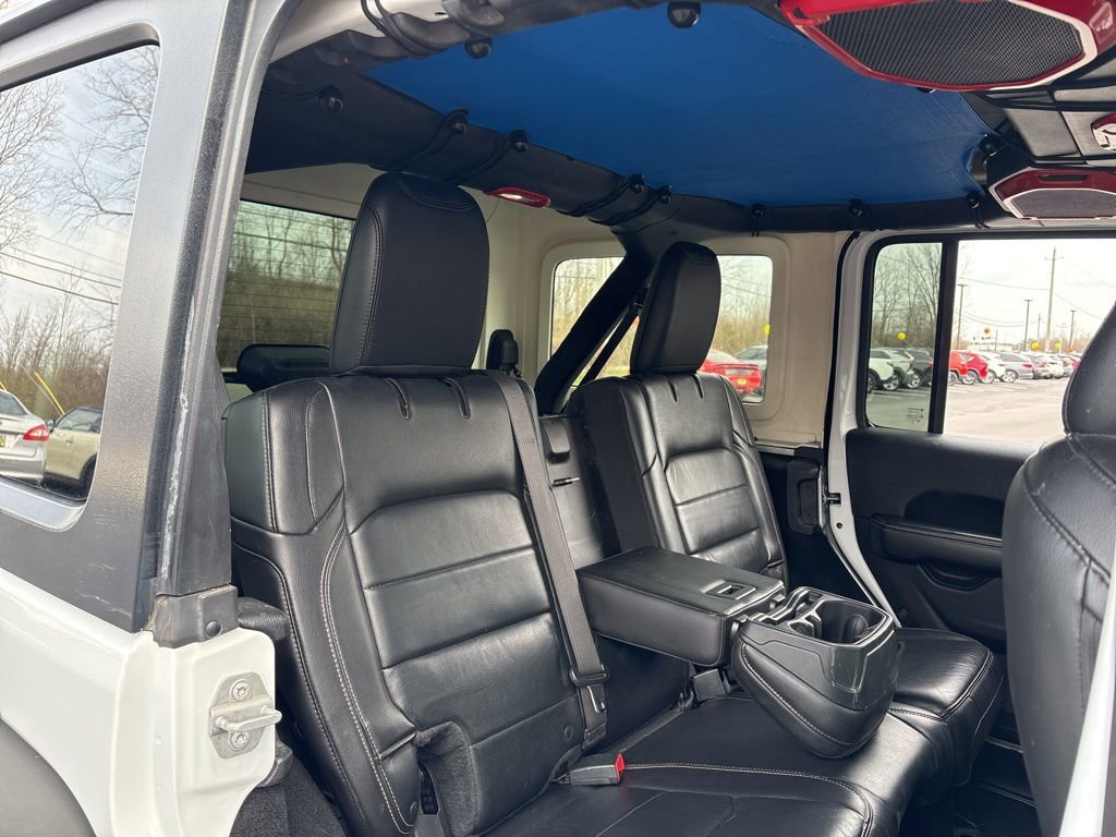 Used 2018 Jeep Wrangler Unlimited Sahara image 42