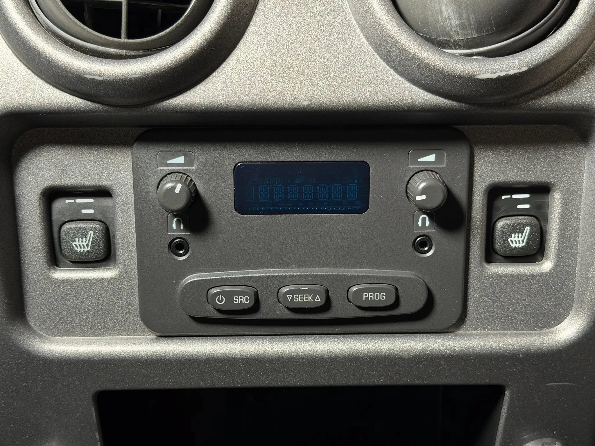 Used 2004 HUMMER H2 w/ Preferred Equipment Group AWD/4WD image 2