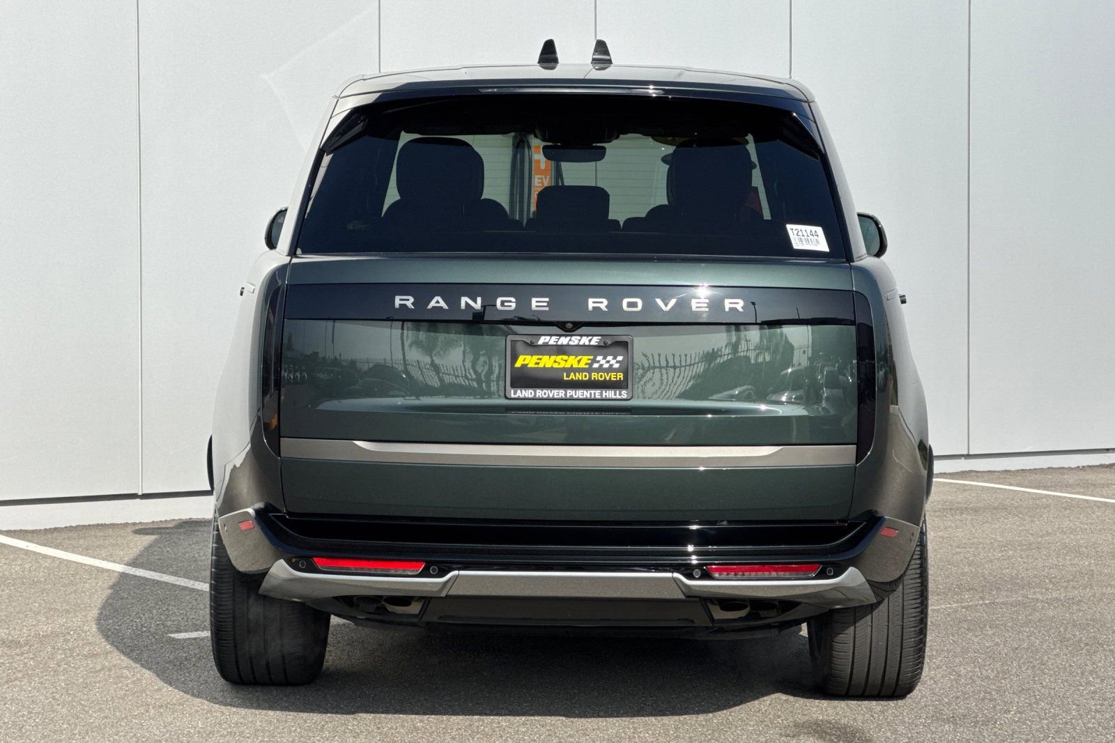 Used 2023 Land Rover Range Rover SE image 4