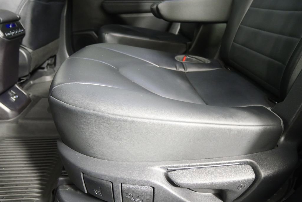 Used 2022 Toyota Highlander XLE image 15