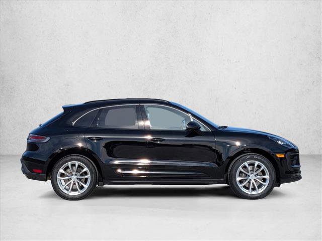 Certified 2024 Porsche Macan image 8