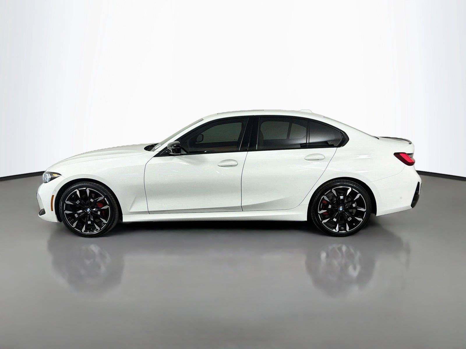New 2026 BMW 330i xDrive Sedan w/ M Sport Package AWD/4WD image 8