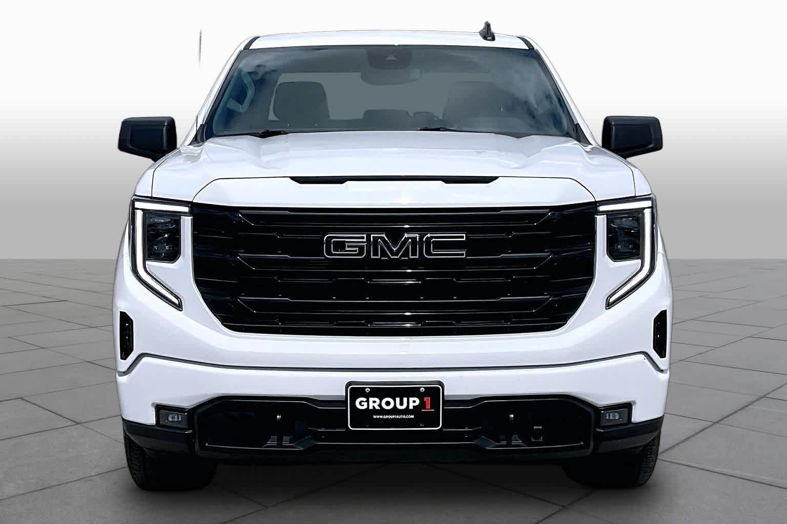 Used 2024 GMC Sierra 1500 Elevation w/ LPO, Elevation Black Package AWD/4WD image 4