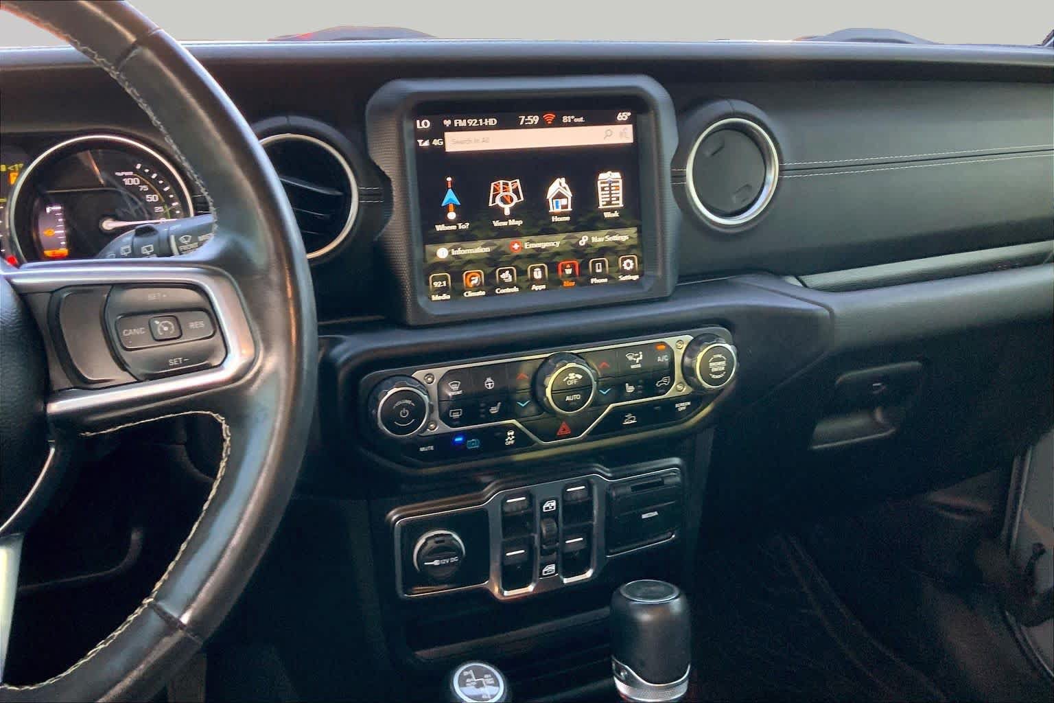 Used 2022 Jeep Wrangler Unlimited Sahara w/ Cold Weather Group AWD/4WD image 7