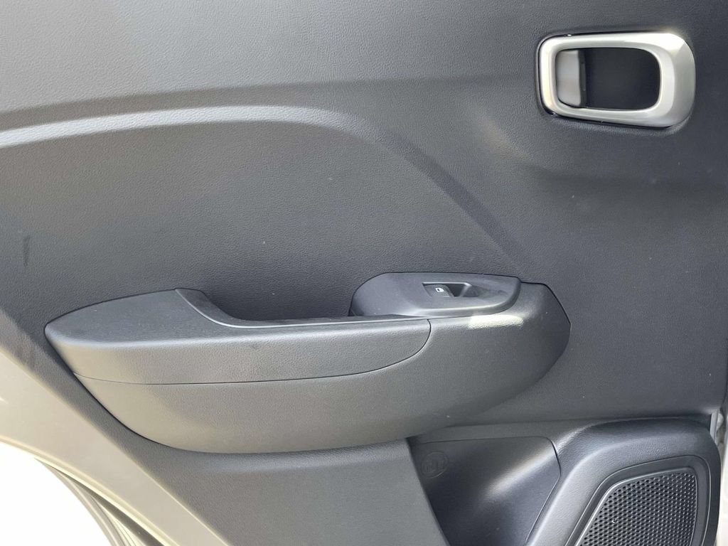 New 2026 Hyundai Venue SE FWD image 9