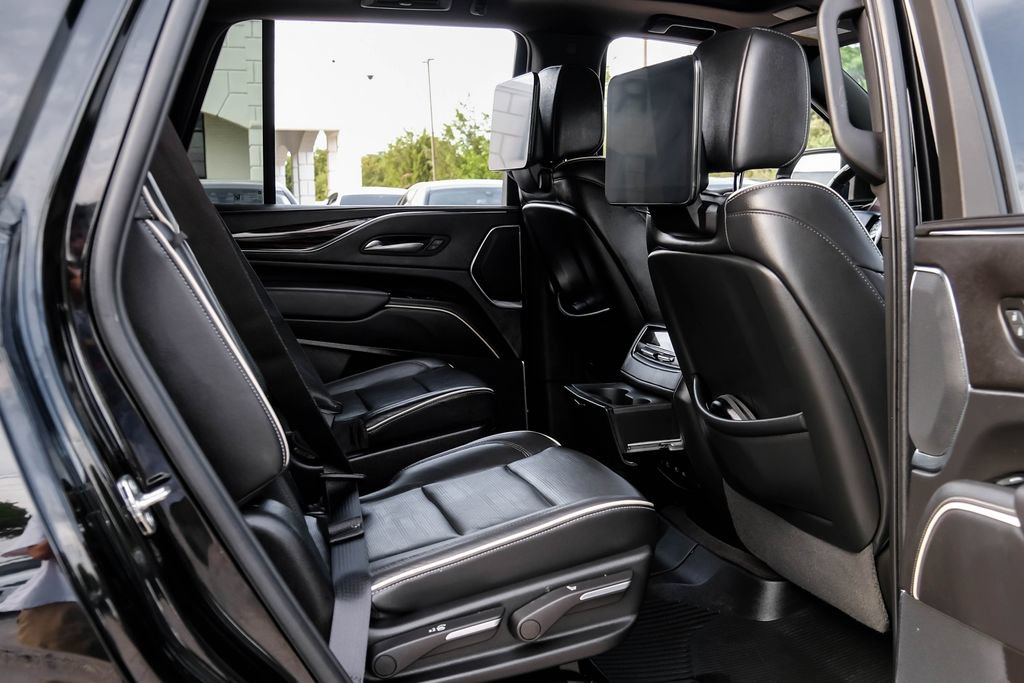 Used 2024 Cadillac Escalade Premium Luxury w/ Performance Package AWD/4WD image 47