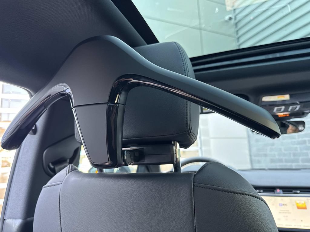 New 2026 Land Rover Range Rover Evoque S AWD/4WD image 17