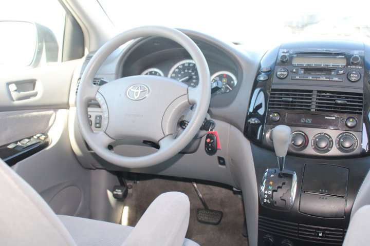 Used 2005 Toyota Sienna LE FWD image 20