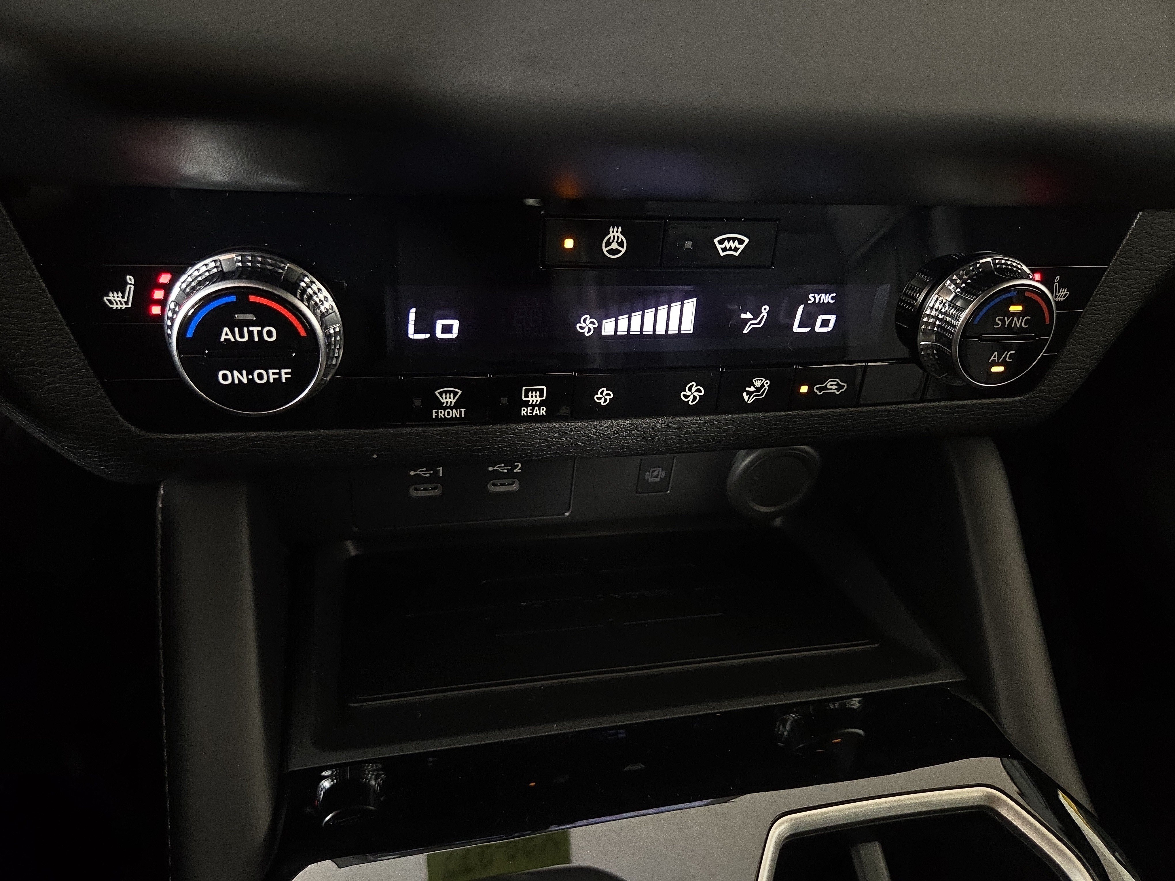 New 2026 Mitsubishi Outlander LE AWD/4WD image 27