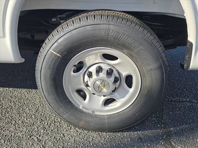 New 2026 Chevrolet Express 2500 w/ Driver Convenience Package image 30