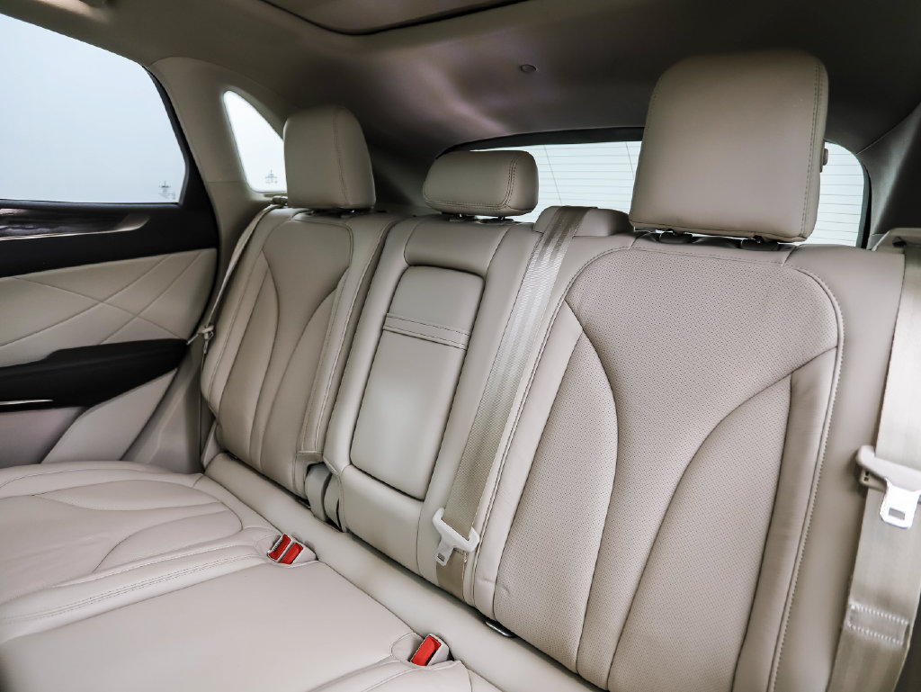 Used 2019 Lincoln MKC Reserve w/ MKC Climate Package AWD/4WD image 24