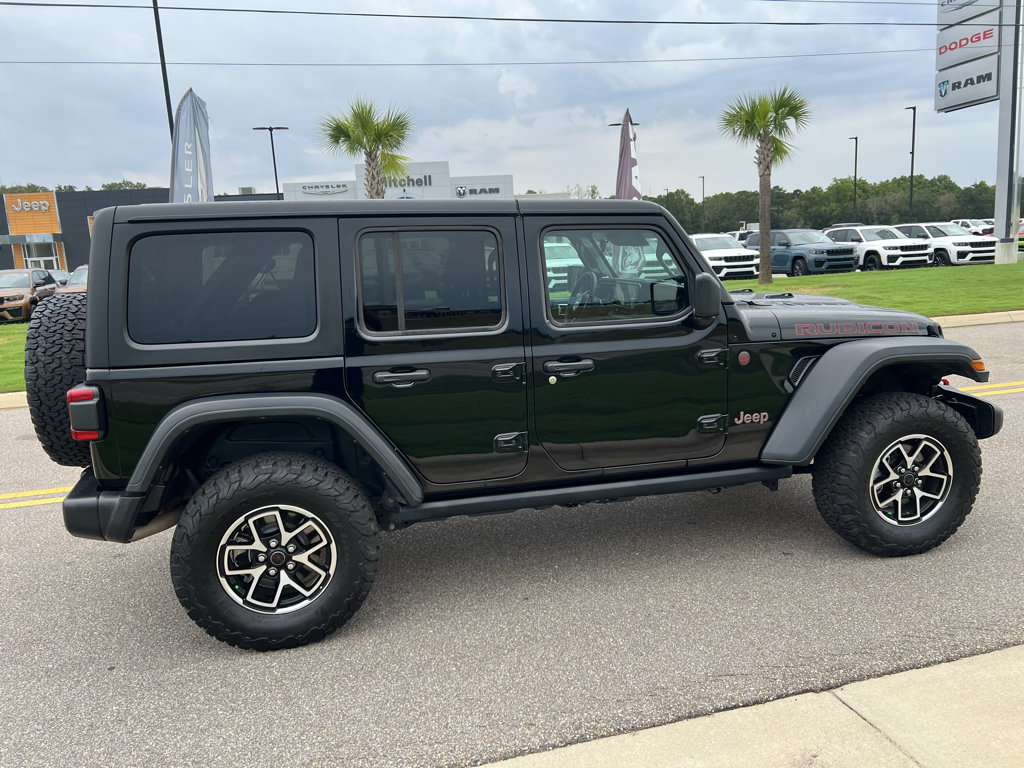Certified 2025 Jeep Wrangler Unlimited Rubicon w/ Convenience Group AWD/4WD image 3