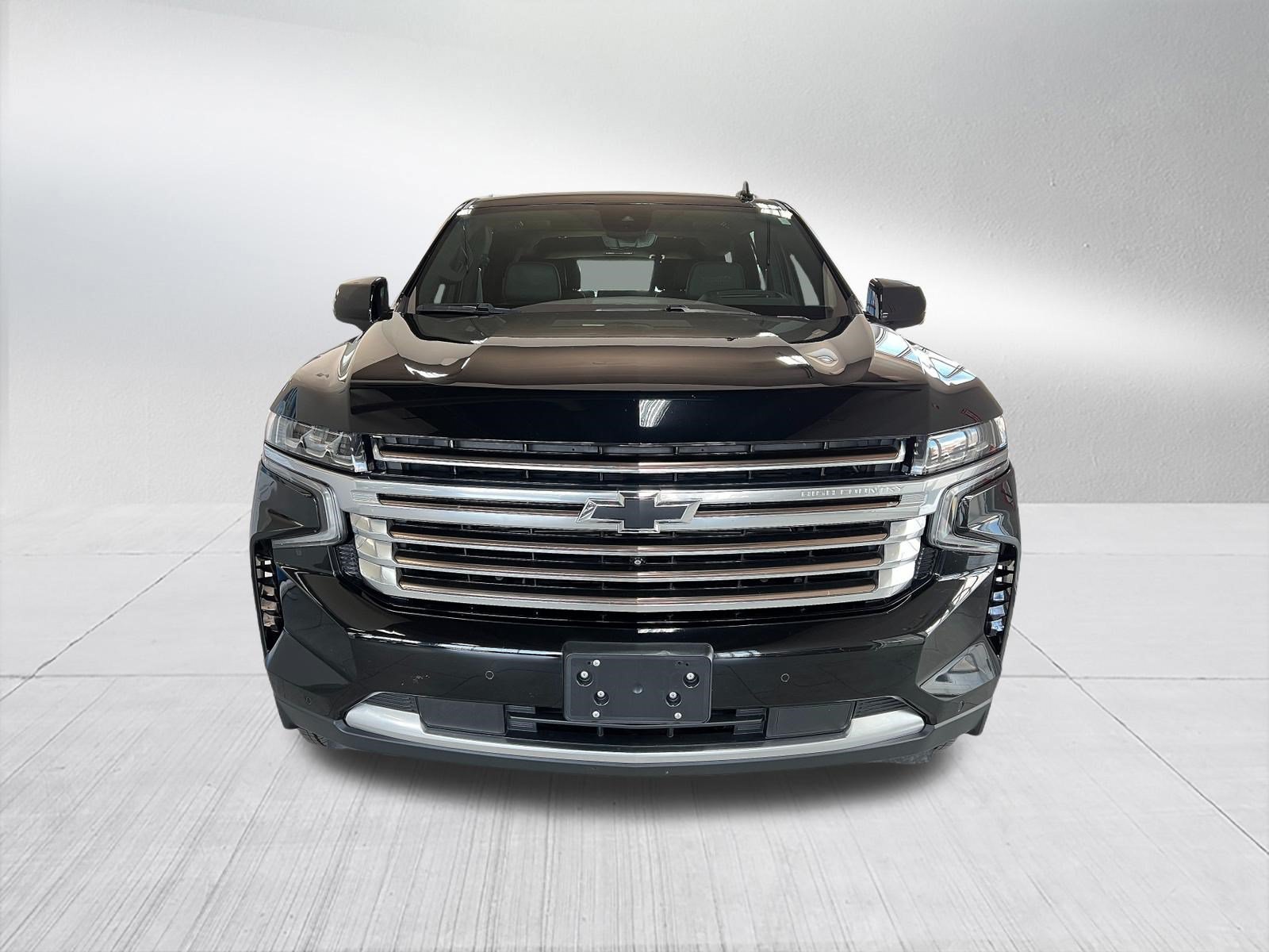 Used 2023 Chevrolet Tahoe High Country AWD/4WD image 2