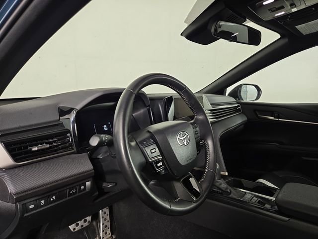 Used 2025 Toyota Camry SE FWD image 14