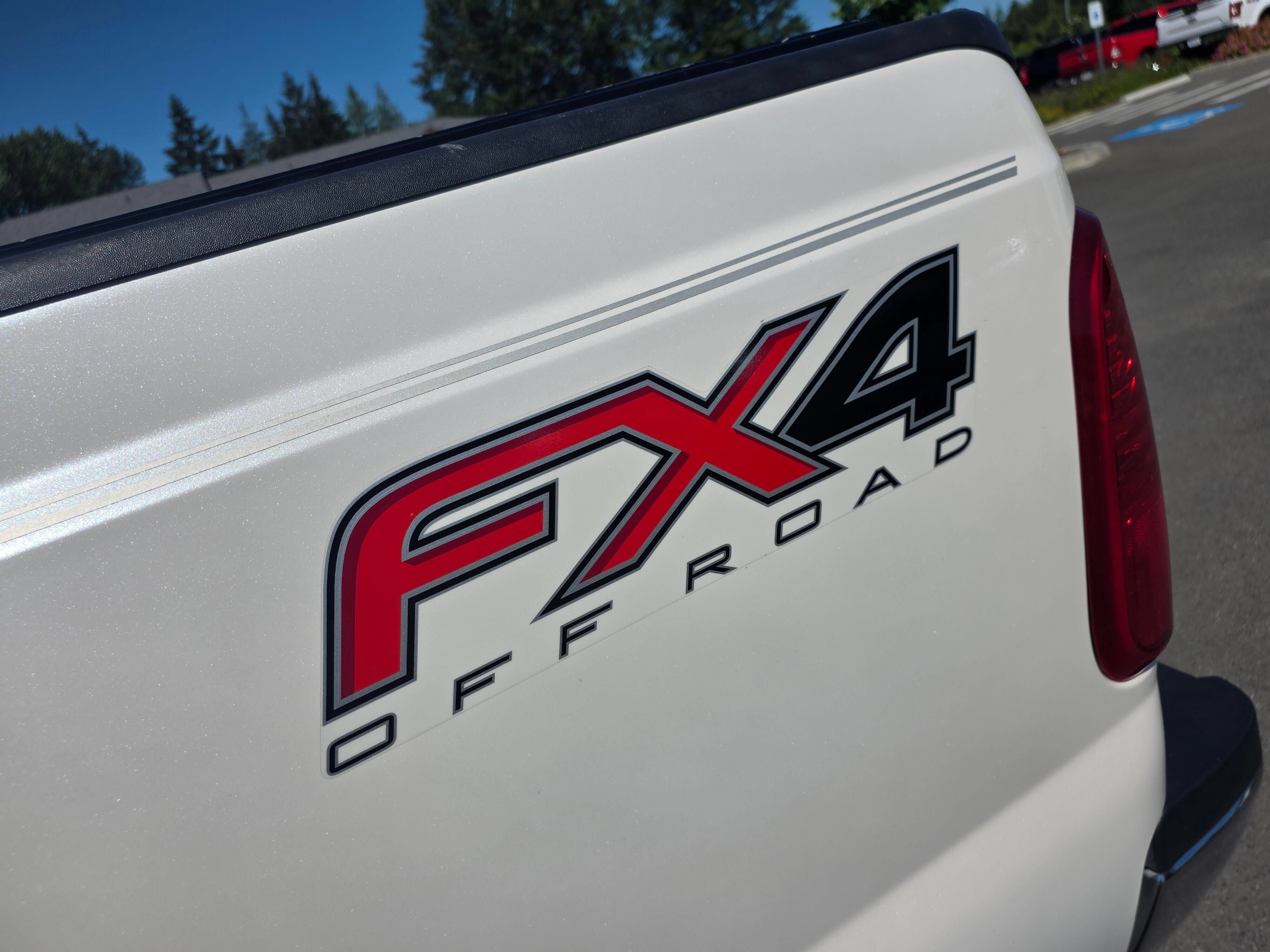 Used 2014 Ford F250 Lariat w/ Lariat Ultimate Package AWD/4WD image 9