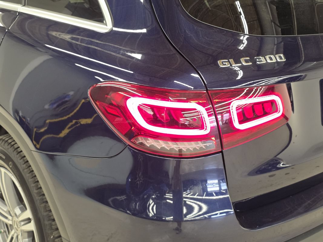 Used 2021 Mercedes-Benz GLC 300 4MATIC image 46