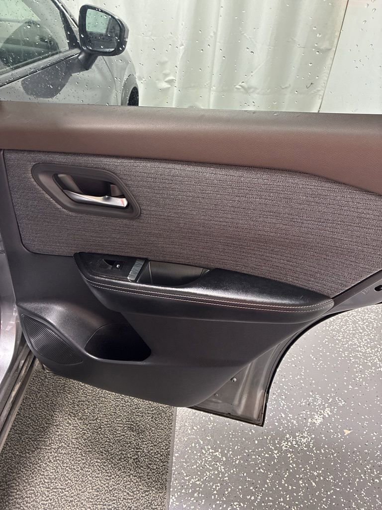 Used 2023 Nissan Rogue SV AWD/4WD image 27