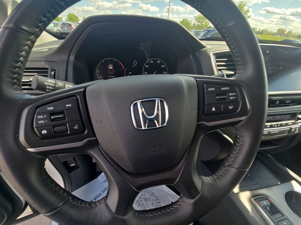 Certified 2025 Honda Ridgeline Sport image 17