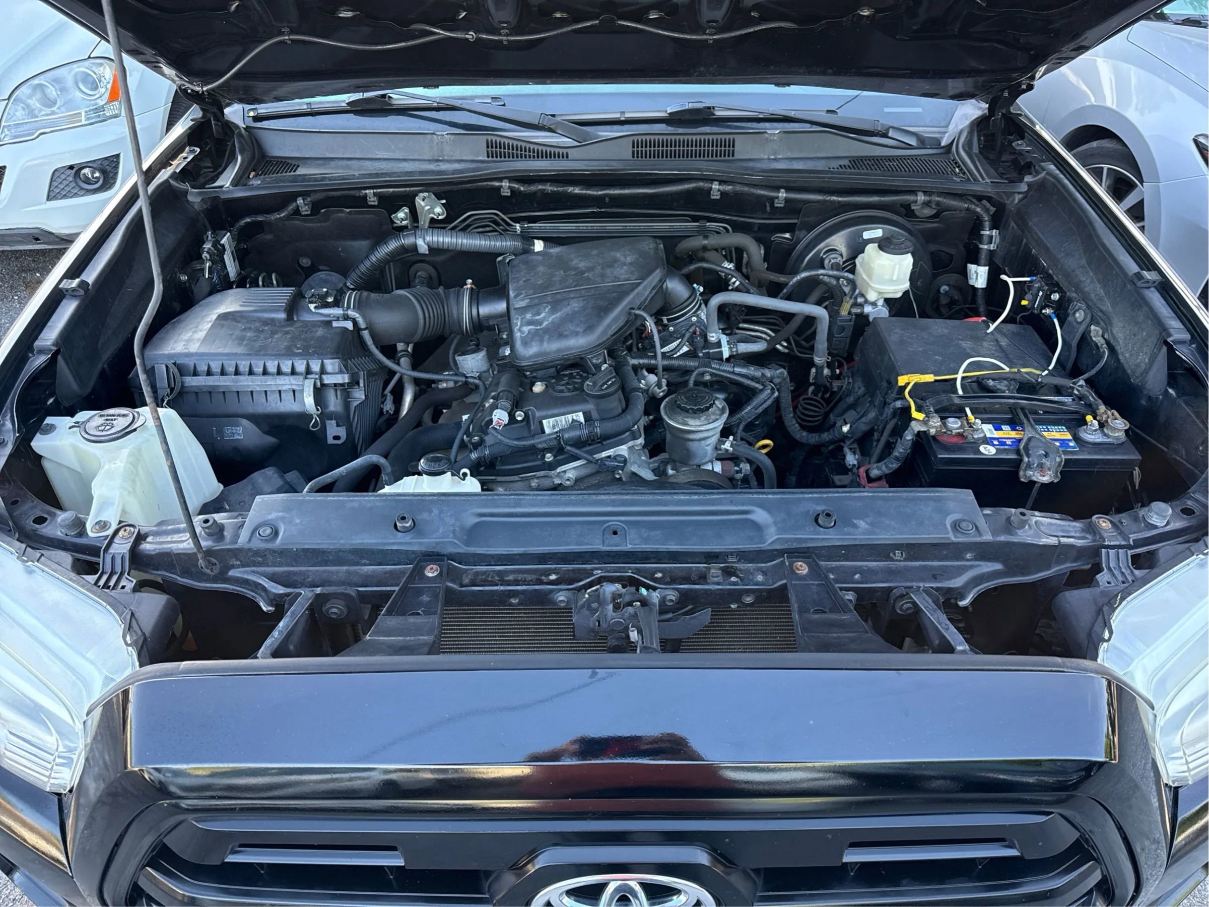 Used 2017 Toyota Tacoma SR image 13