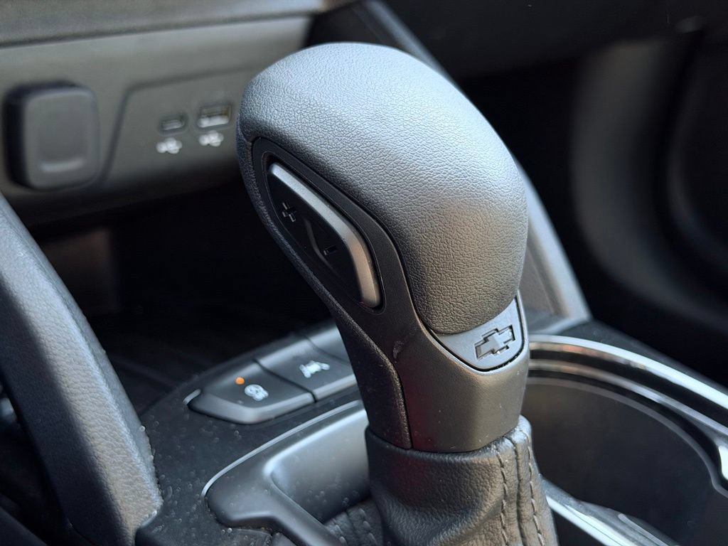 Used 2025 Chevrolet TrailBlazer LT AWD/4WD image 31