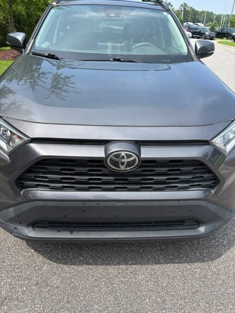Used 2019 Toyota RAV4 XLE w/ Convenience Package FWD image 6