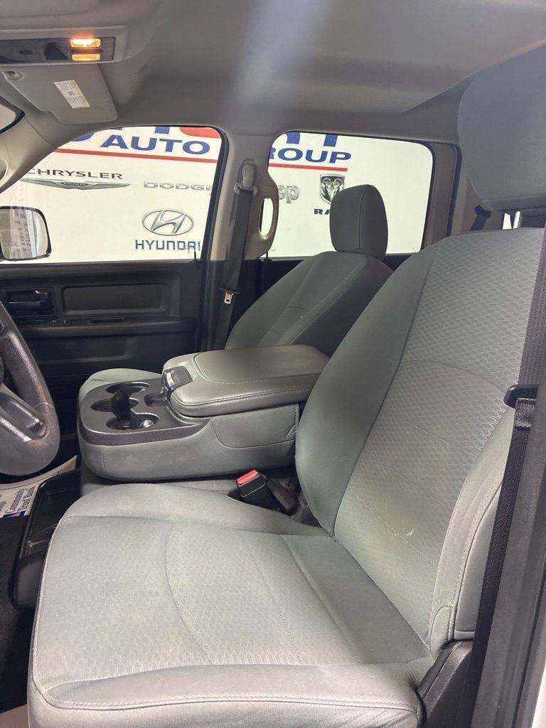 Used 2018 RAM 2500 Tradesman w/ Chrome Appearance Group image 9